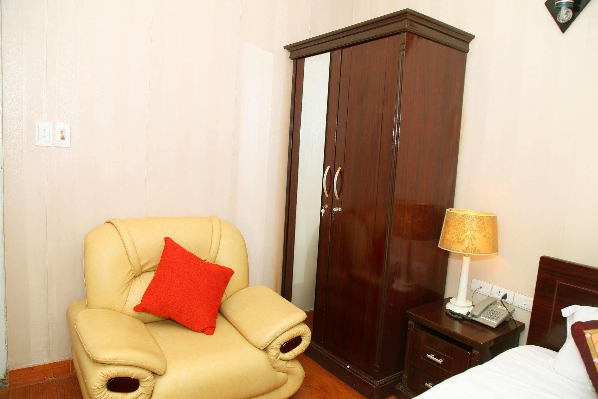 Apec 2 Hotel Hanoi Bagian luar foto